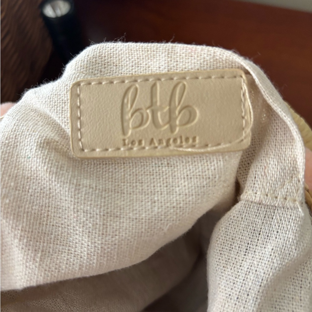 Straw Tote with Pink Accents - Picture 5 of 6